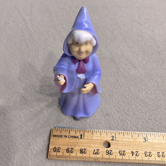 Vintage Disney Cinderella Fairy Godmother 3.5" Figure Cake Topper PVC Figurine ! - Picture 8 of 8